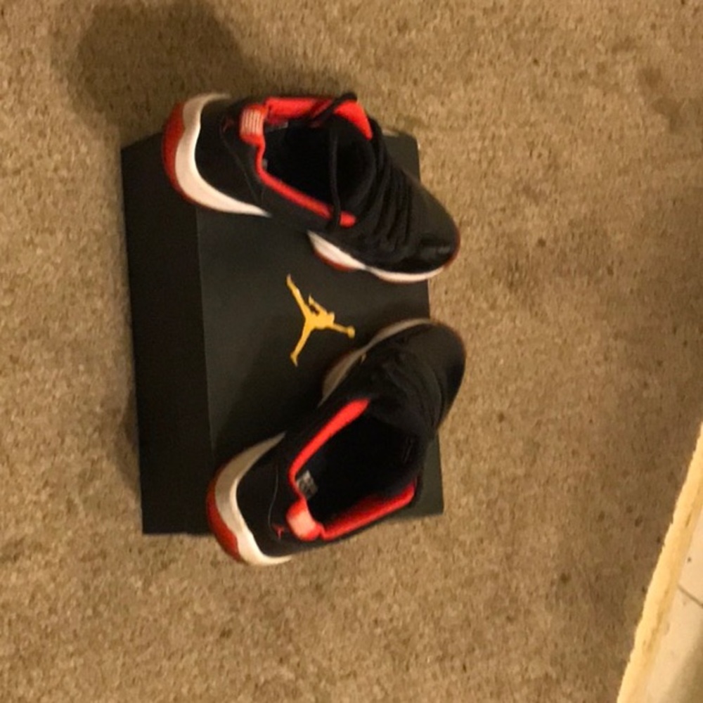 Jordan retro 11 low